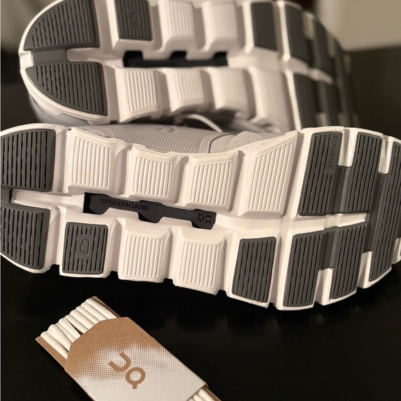 On Running Women’s On Cloud 6 - Picture 6 of 6